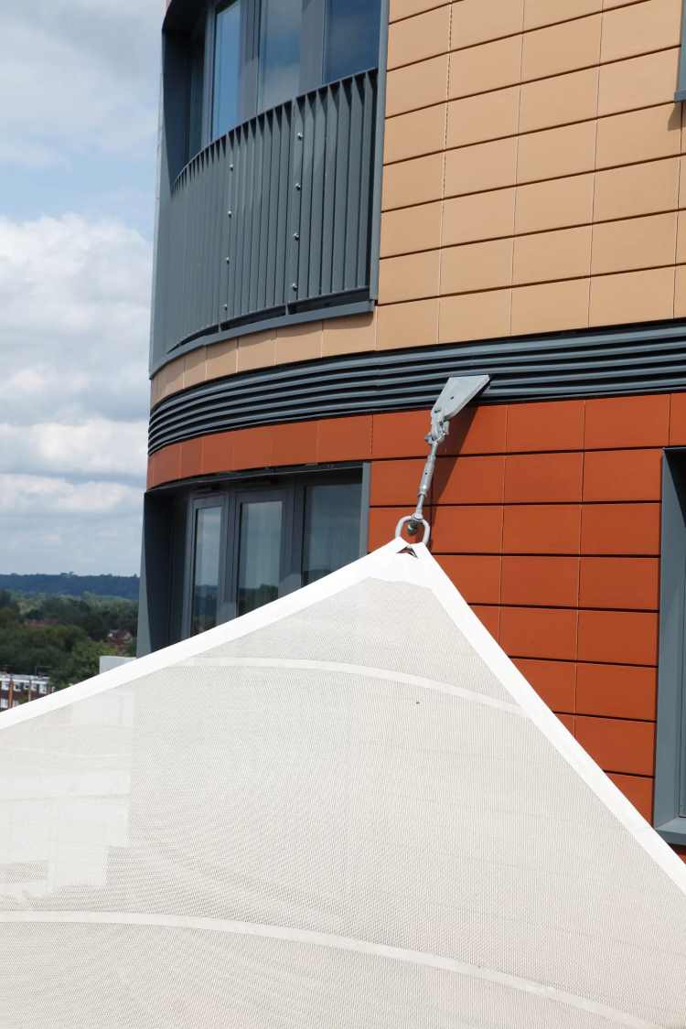 ETFE Air Filled Pillow Steel Canopy With PVC Cable Tensioned Fabric Membrane Above